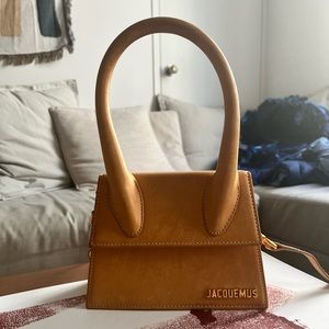 Jacquemus le chiquito moyen bag